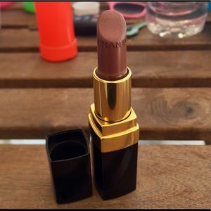 Chanel lipstick Rouge Coco (Julia 404)